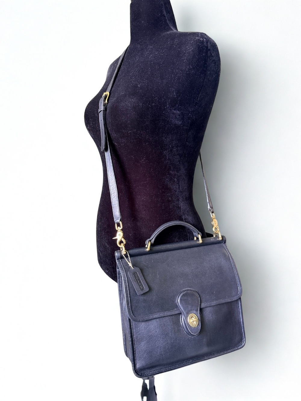 ✨ STUNNING✨ Vintage Coach Willis Bag 9927 Black Glovetanned Leather & Dust Bag - Picture 2 of 12